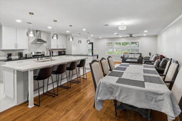 3014 Castlewood Street, Houston, TX 77025