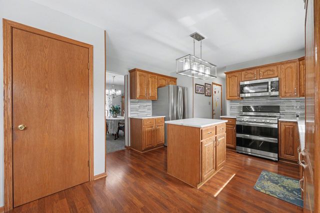 48 Summerhill Drive, Dyer, IN 46311