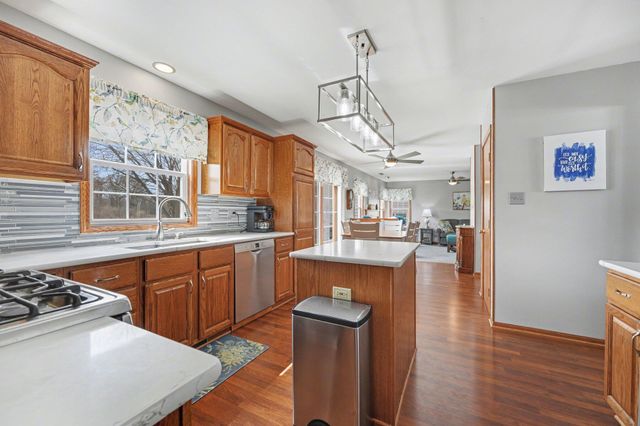 48 Summerhill Drive, Dyer, IN 46311