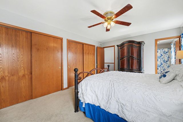 48 Summerhill Drive, Dyer, IN 46311