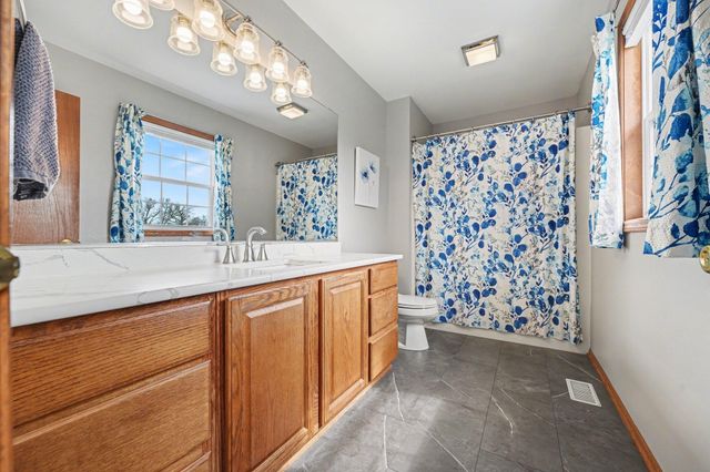 48 Summerhill Drive, Dyer, IN 46311