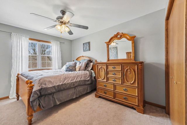 48 Summerhill Drive, Dyer, IN 46311