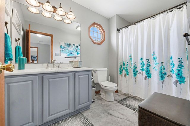 48 Summerhill Drive, Dyer, IN 46311