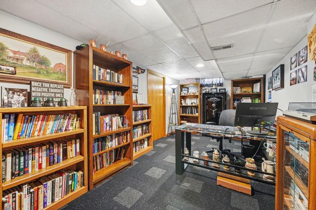 48 Summerhill Drive, Dyer, IN 46311