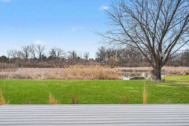 48 Summerhill Drive, Dyer, IN 46311