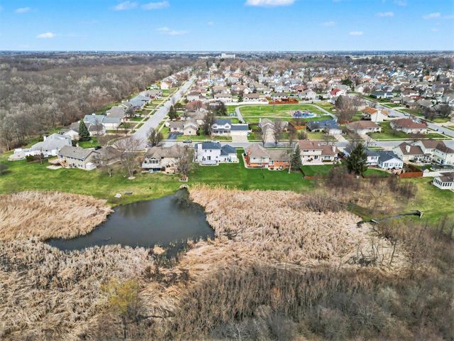 48 Summerhill Drive, Dyer, IN 46311