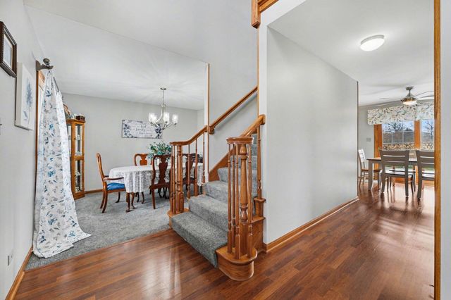 48 Summerhill Drive, Dyer, IN 46311