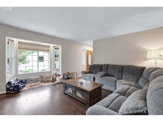 39035 Se PORTER Rd, Estacada, OR 97023