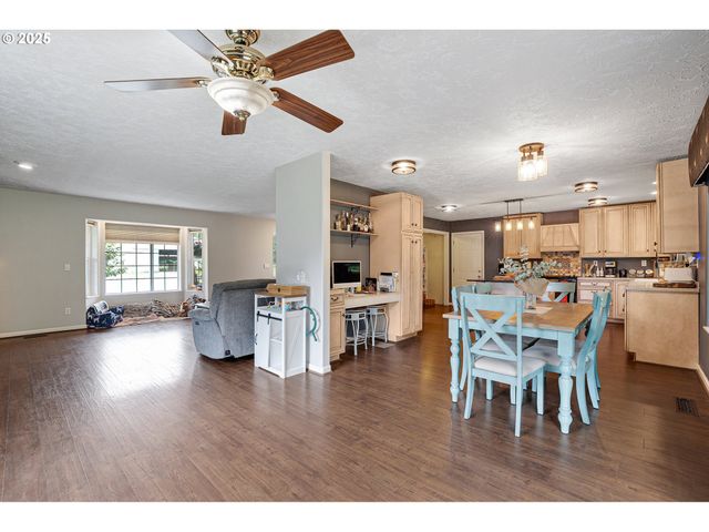 39035 Se PORTER Rd, Estacada, OR 97023