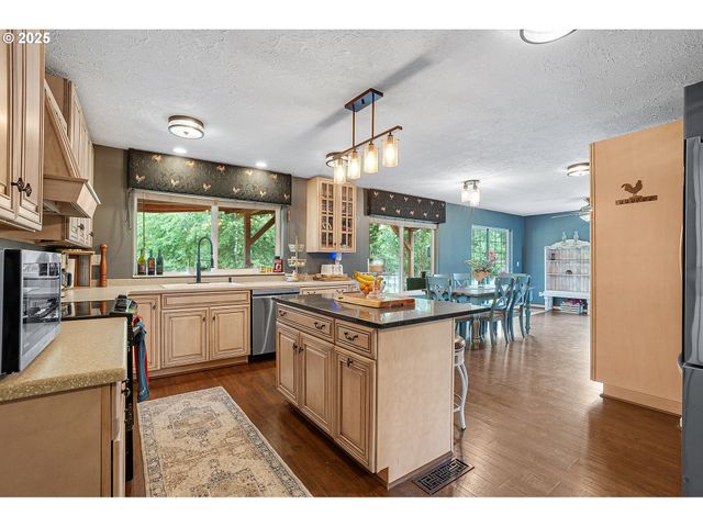 39035 Se PORTER Rd, Estacada, OR 97023