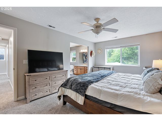 39035 Se PORTER Rd, Estacada, OR 97023