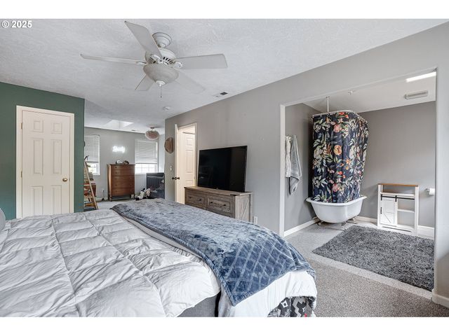 39035 Se PORTER Rd, Estacada, OR 97023