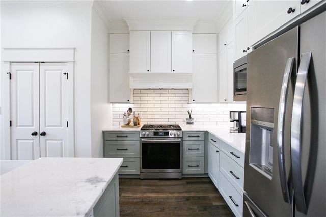 2305 Camelia Nicole Drive, Lake Charles, LA 70605