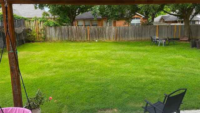 805 Sierra Lane, Flower Mound, TX 75028