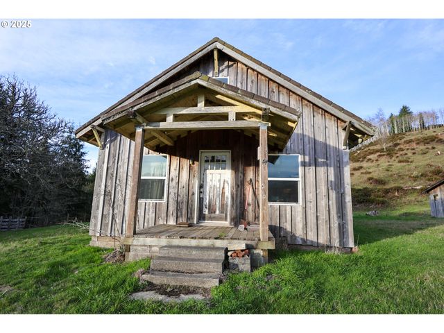 96312 SHUTTERS CREEK Ln, North Bend, OR 97459