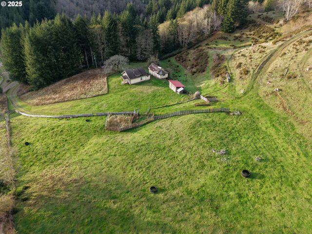 96312 SHUTTERS CREEK Ln, North Bend, OR 97459