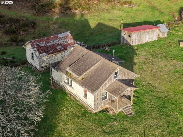 96312 SHUTTERS CREEK Ln, North Bend, OR 97459