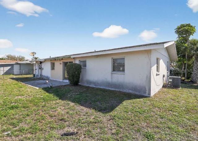 462 RIDGEWOOD STREET NW, Port Charlotte, FL 33952