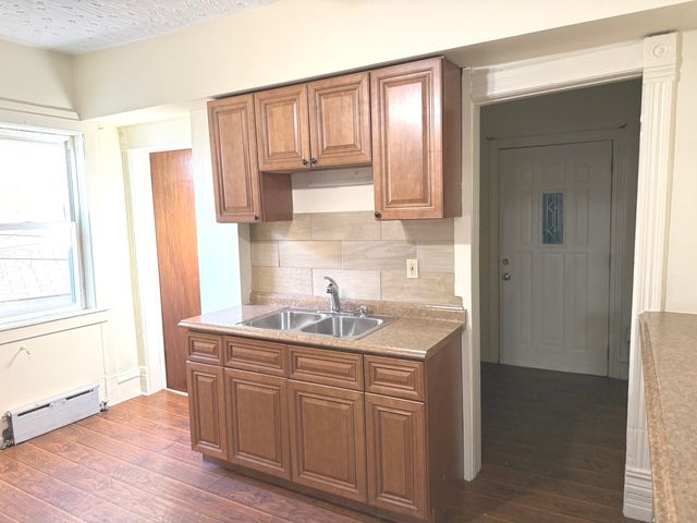 1723 Emerson Street 1, Evanston, IL 60201