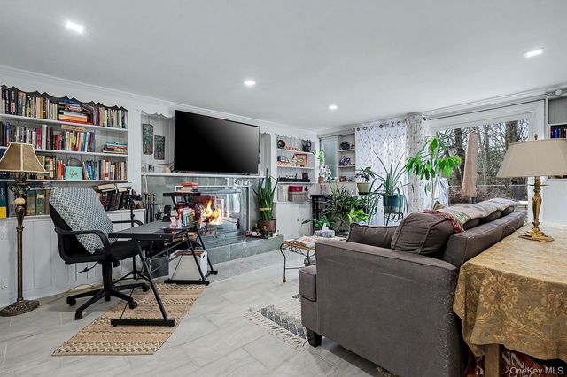 24 Cedar Road, Westbury, NY 11590