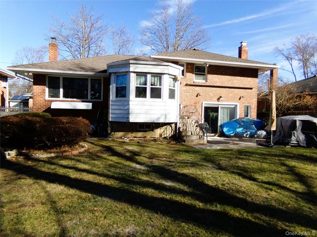 24 Cedar Road, Westbury, NY 11590