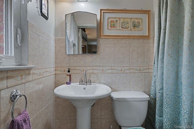 24 Cedar Road, Westbury, NY 11590