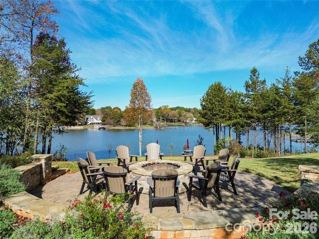 108 Helm Lane, Mooresville, NC 28117