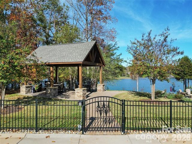 108 Helm Lane, Mooresville, NC 28117