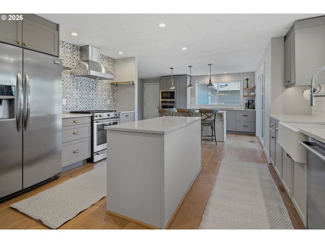 12836 Sw THUNDERHEAD Way, Beaverton, OR 97008