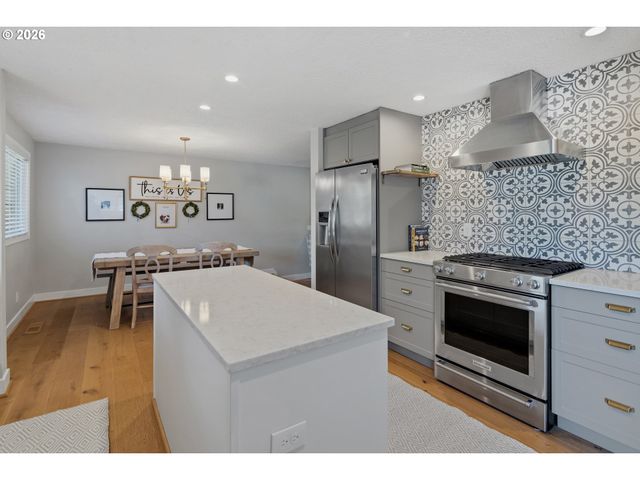 12836 Sw THUNDERHEAD Way, Beaverton, OR 97008