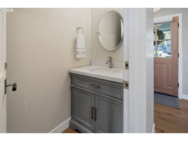 12836 Sw THUNDERHEAD Way, Beaverton, OR 97008