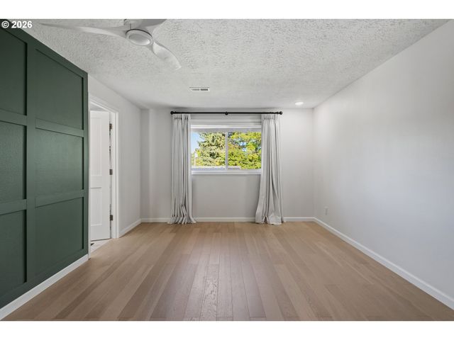 12836 Sw THUNDERHEAD Way, Beaverton, OR 97008