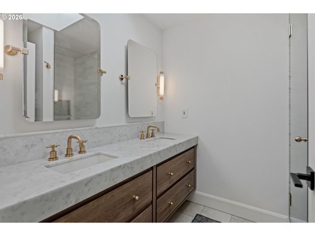 12836 Sw THUNDERHEAD Way, Beaverton, OR 97008