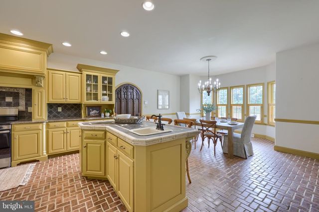 1921 MILLERSVILLE PIKE, Lancaster, PA 17603