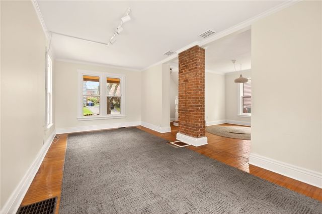 216 Linden St, Rochester, NY 14620