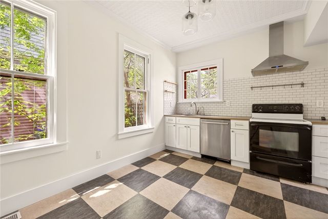 216 Linden St, Rochester, NY 14620