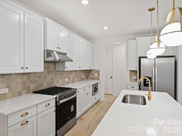 1125 E 35th Street, Charlotte, NC 28205