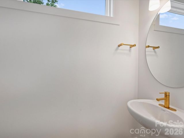 1125 E 35th Street, Charlotte, NC 28205