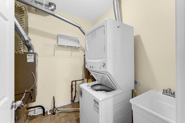 10201 Camden Lane A, Bridgeview, IL 60455