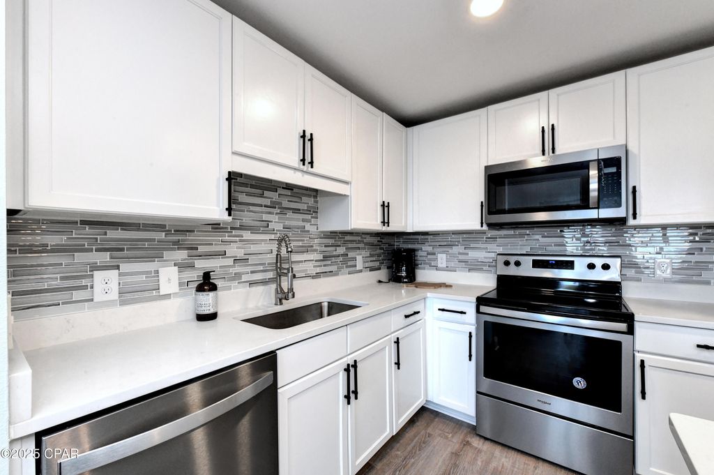 Image 12 of property listing at 9860 S Thomas Drive 209, Panama City Beach, FL 32408