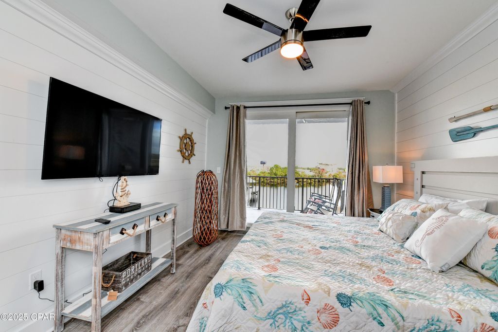 Image 13 of property listing at 9860 S Thomas Drive 209, Panama City Beach, FL 32408