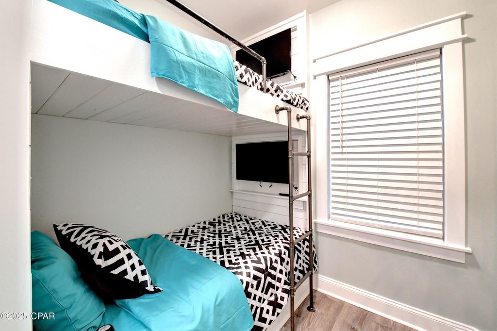 Image 19 of property listing at 9860 S Thomas Drive 209, Panama City Beach, FL 32408