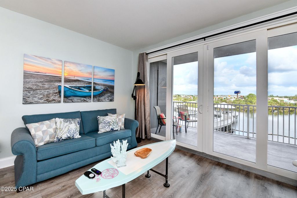 Image 7 of property listing at 9860 S Thomas Drive 209, Panama City Beach, FL 32408