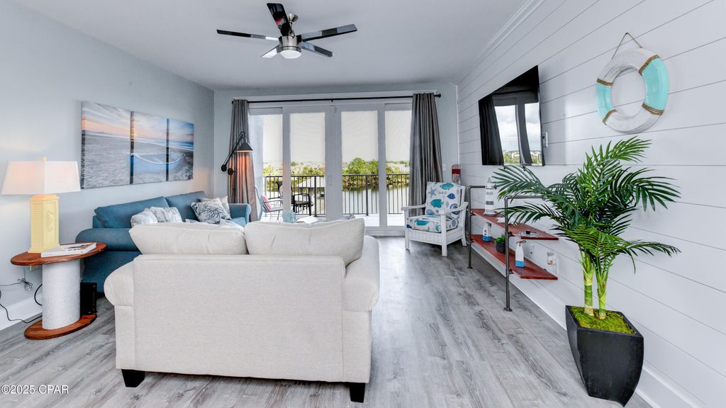 Image 9 of property listing at 9860 S Thomas Drive 209, Panama City Beach, FL 32408
