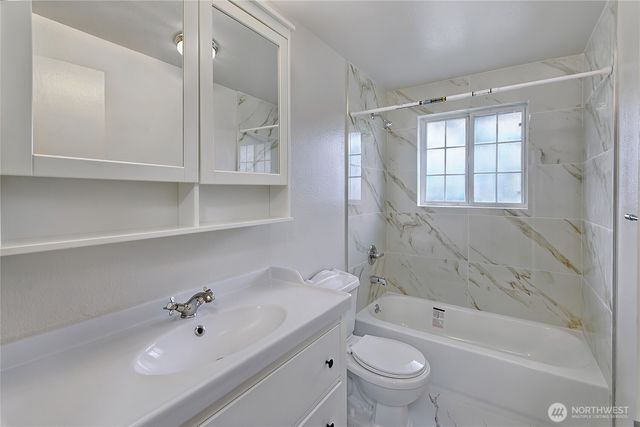 2426 155th Street Ct E, Tacoma, WA 98445