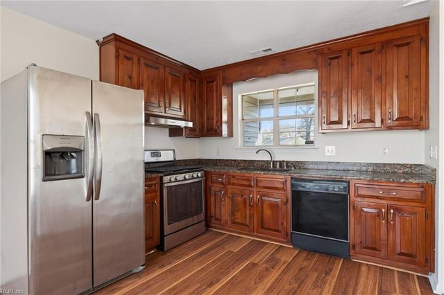 665 Harpersville RD, Newport News, VA 23601