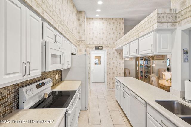 2173 Springmeadow Drive, Spring Hill, FL 34606