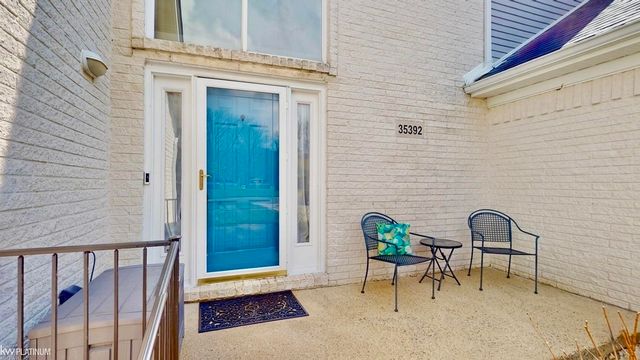 35392 St Clair Drive, New Baltimore, MI 48047