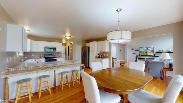 35392 St Clair Drive, New Baltimore, MI 48047