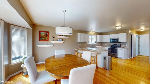 35392 St Clair Drive, New Baltimore, MI 48047